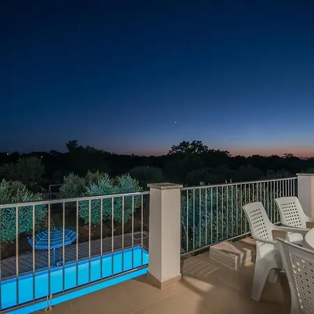 Holiday House With A Swimming Pool Debeljak, Zadar - 22275 Ferienhaus