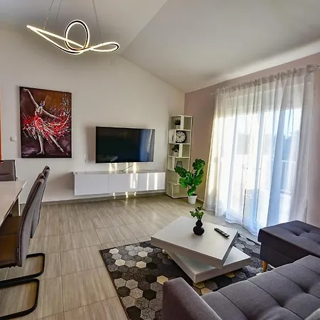 Holiday House With A Swimming Pool Debeljak, Zadar - 22275 Ferienhaus *